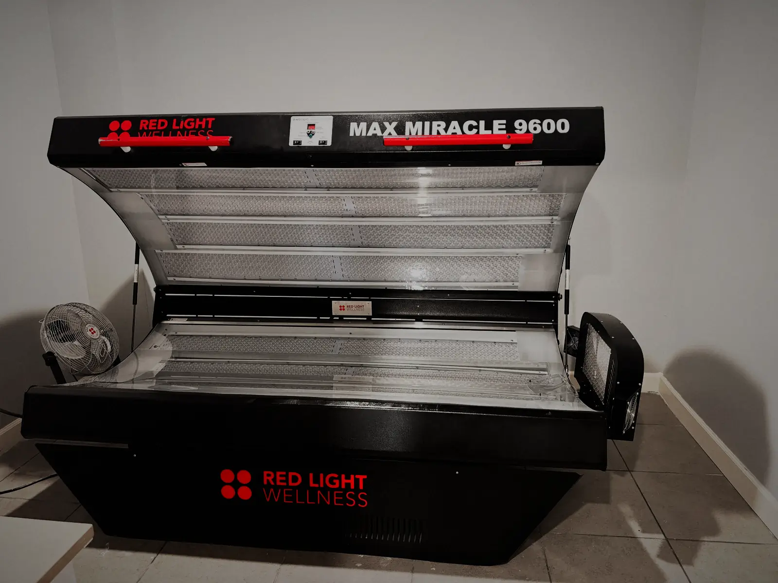 The red light recovery bed